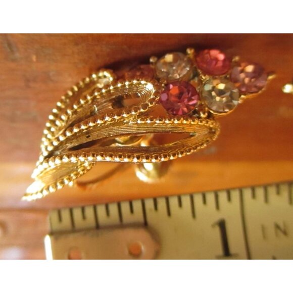 Vintage Coro Gold Tone Screw Back Earrings With Pink & Clear Rhinestones - Picture 3 of 6